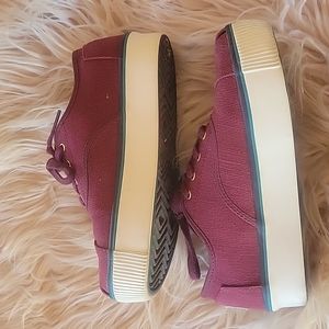 Toms platform tennis shoes